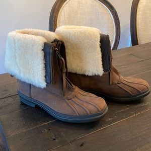 LAST CHANCE UGG Waterproof Shearling Zip Boot 7.5